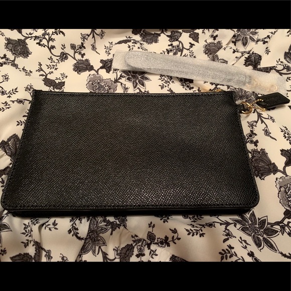 Coach black cross grain wristlet - Picture 2 of 5